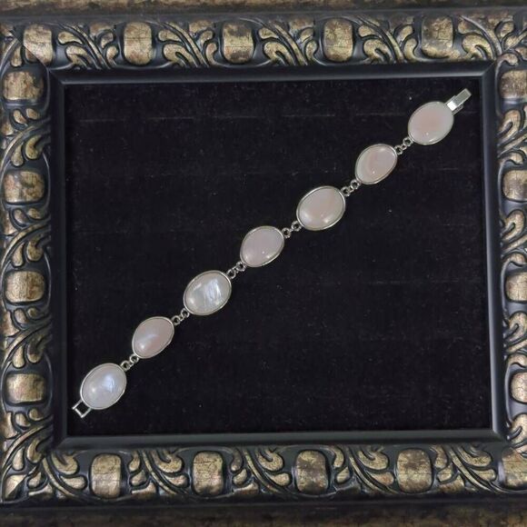 Lia Sophia Silver Tone Chain Bracelet Pink Mother of Pearl 7.5" - Picture 3 of 5